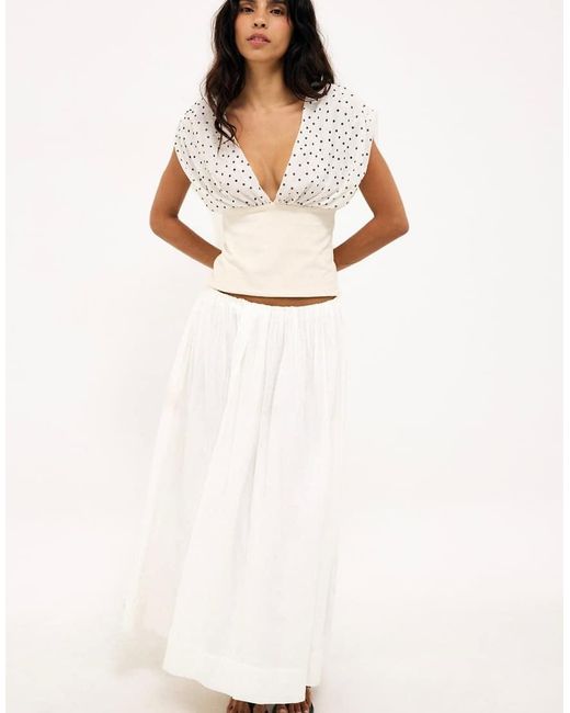NA-KD White V Neck Top