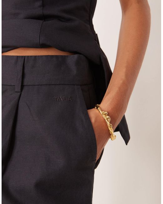 Tala Natural – elegante shorts aus schwerem leinenmix