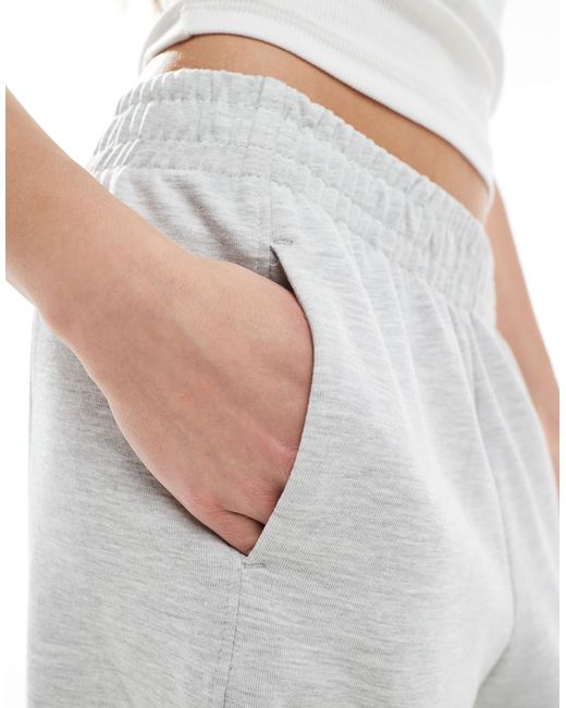 Str - pantalon Stradivarius en coloris White