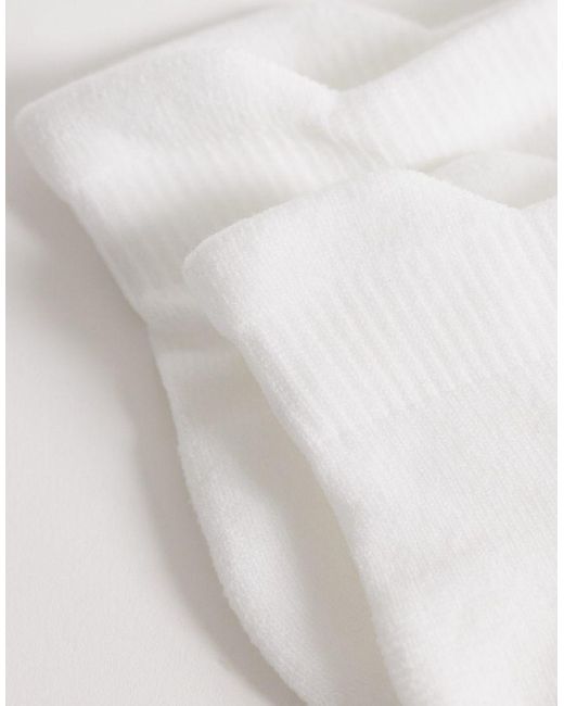 4505 White Icon 3 Pack Quick Dry Sport Ankle Socks
