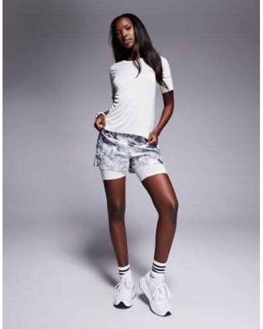 Adidas Originals White Adidas running – own the run – t-shirt