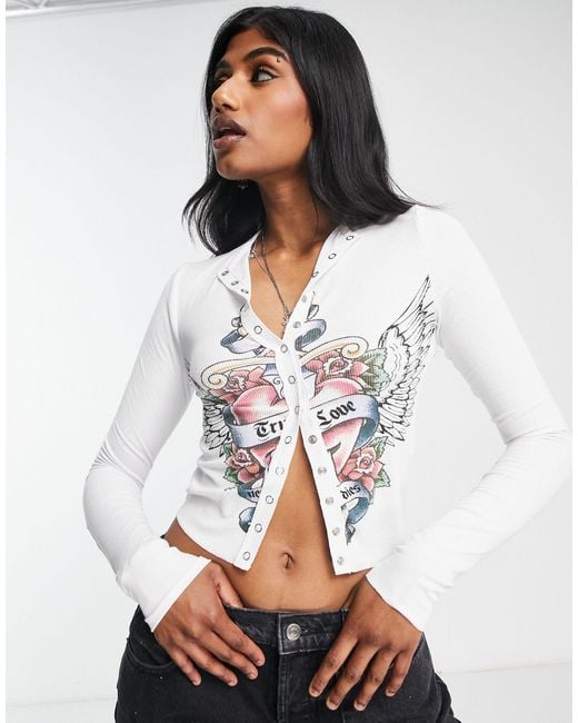 white long sleeve popper top