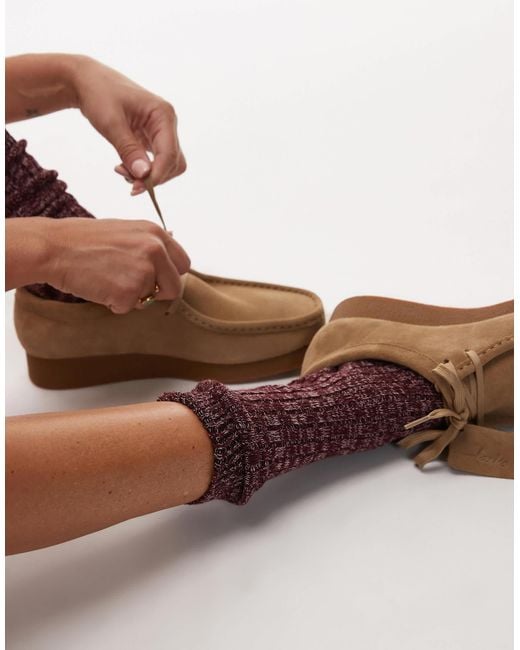 ASOS Brown – stricksocken aus einer mischung aus burgunderem und rosafarbenem garn