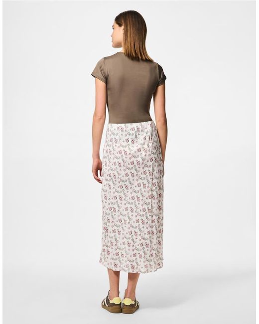 Falda Midi Color Crema De -Blanco Pieces de color White