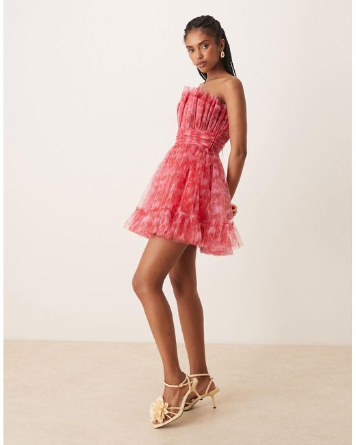Robe bandeau courte et structurée en tulle imprimé fleuri - /rouge LACE & BEADS en coloris Red