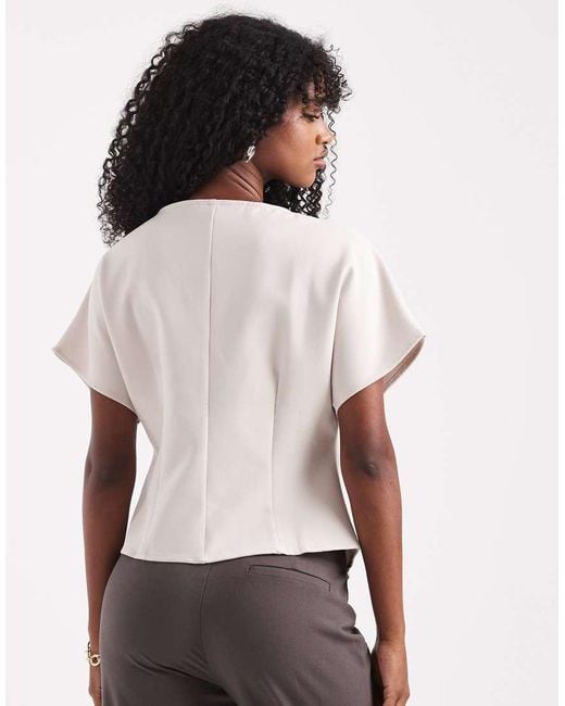 Top Color Crema Con Parte Delantera Cruzada Y Botones De Metal Repujados De -Blanco Vero Moda de color White