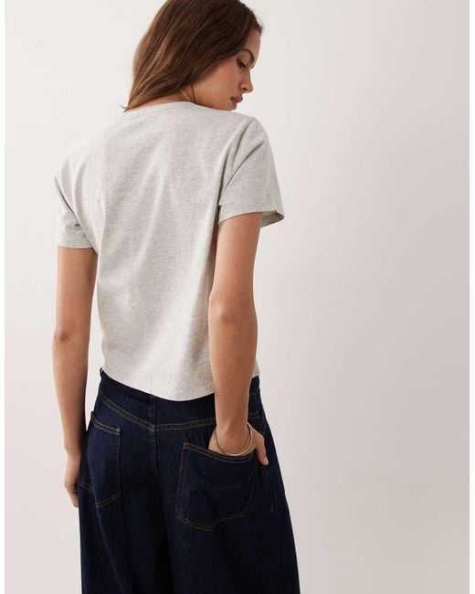 Abercrombie & Fitch Natural Icon Logo Everyday T-shirt