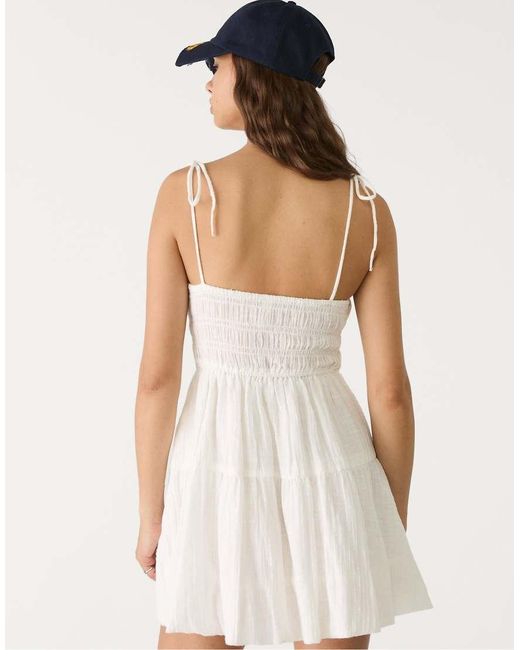 Stradivarius Korte Ballonjurk Met Elastisch Lijfje in het White