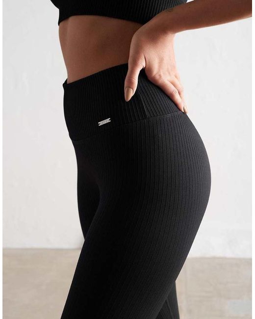 Aim'n Black Ribbed Seamless Tights