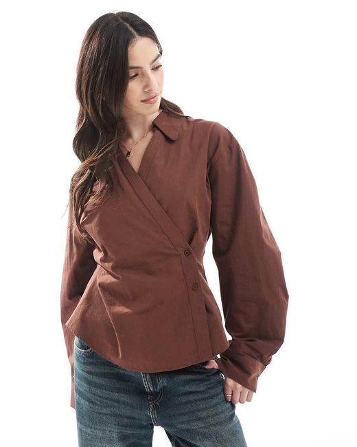Camicia Avvolgente Con Maniche Cocoon di ASOS in Brown
