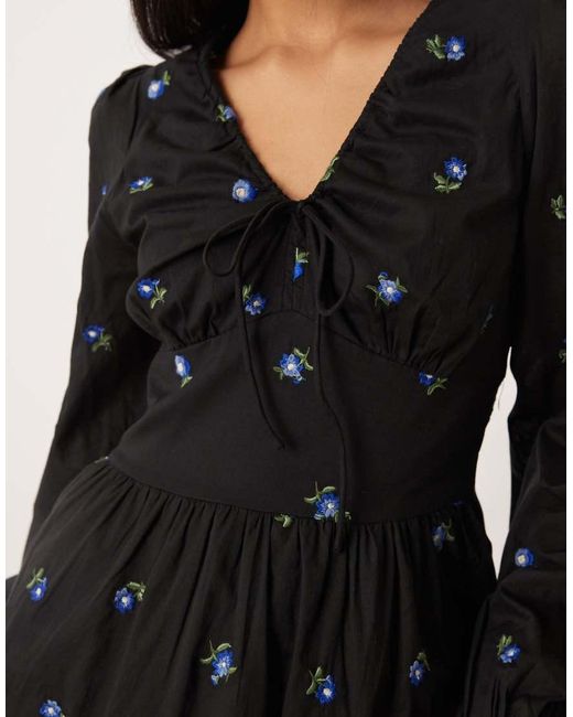 Nobody's Child Black Alysia Embroidered V-neck Midi Dress