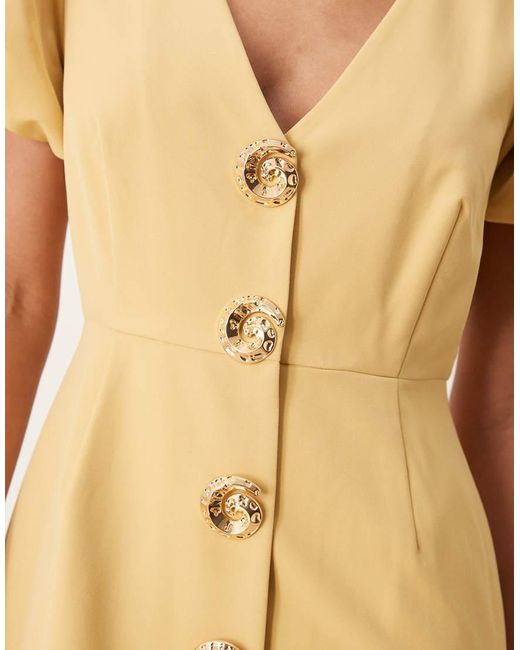 Vestido Midi Amarillo Con Botones Adornados De Sister Jane de color Natural