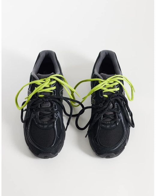 New Balance Black 740 Trainers for men
