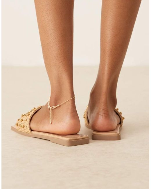 Sandalias Beis Y Doradas Estilo Alpargatas Con Cuentas De Flavia De -Neutro ASOS de color Natural