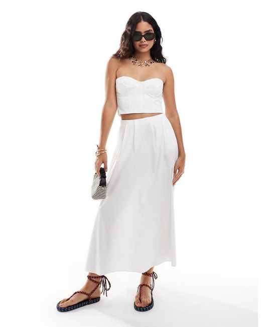 Top Corsetero Con Escote Palabra De Honor De (Parte De Un Conjunto) Mango de color White