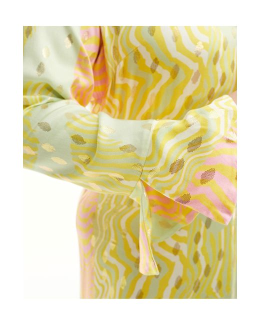 Vestido semilargo en tonos pastel metalizados Never Fully Dressed de color Yellow
