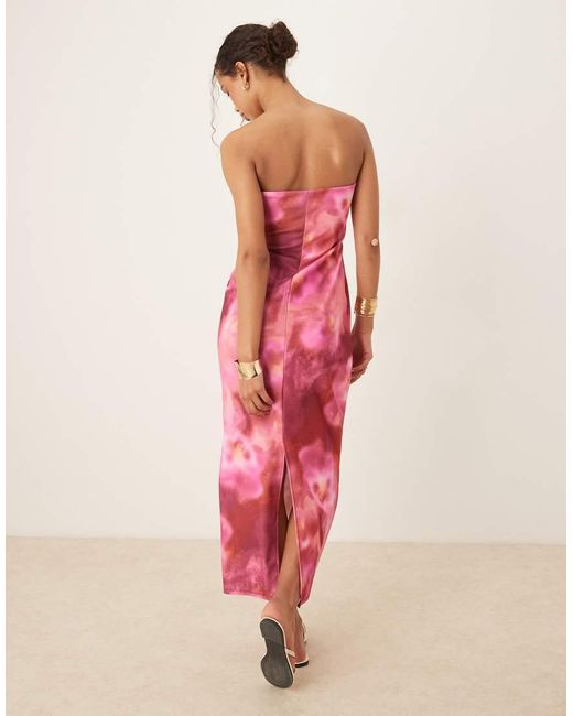 Vestido Midi Rosa Con Estampado Floral Y Escote Palabra De Honor De Tejido Efecto Neopreno De ASOS de color Pink