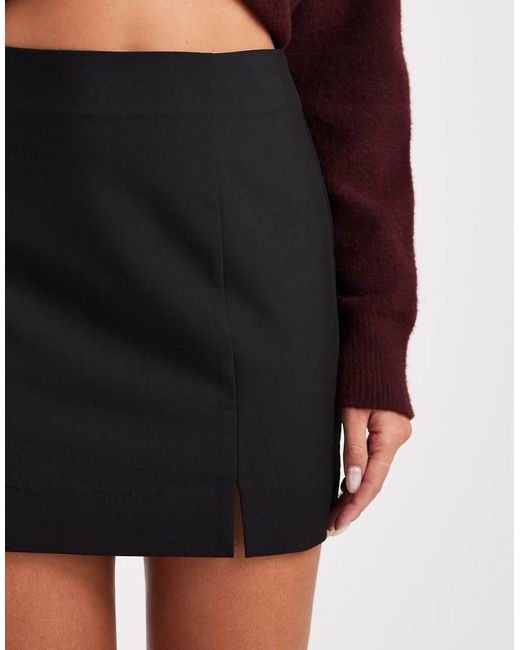 Minigonna Sartoriale Nera Con Spacco di ASOS in Black