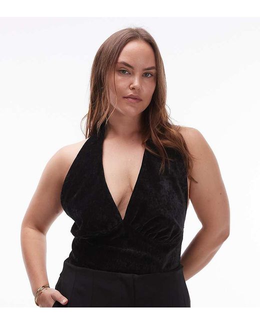 Top Con Cuello Halter De Terciopelo De Asos Design Curve ASOS de color Black