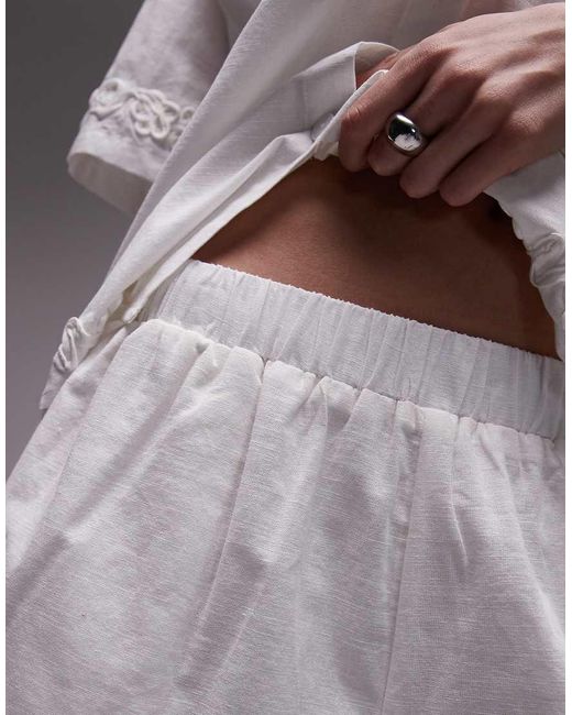 SNDY'S White Linen Blend Flower Applique Detail Shorts Co-ord