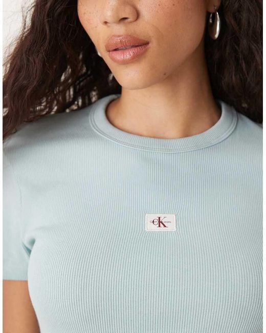 Calvin Klein Aansluitend Geribbeld T-Shirt Met Geweven Label in het Blue