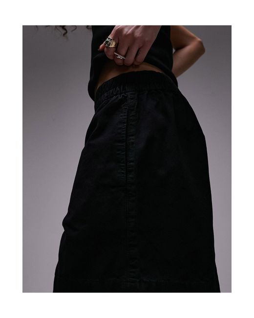 Pantaloncini squadrati color slavato di TOPSHOP in Black