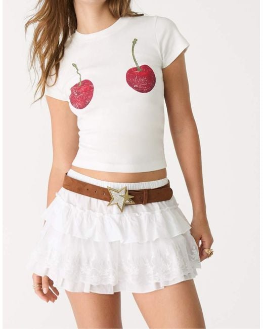 T-Shirt Bianca A Maniche Corte Con Ciliegie di Stradivarius in White