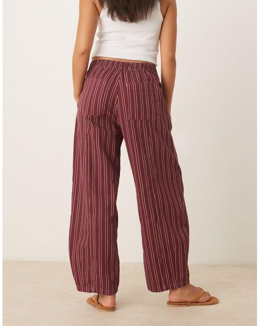 Pantalon rayé ample à enfiler - bordeaux délavé ASOS en coloris Red