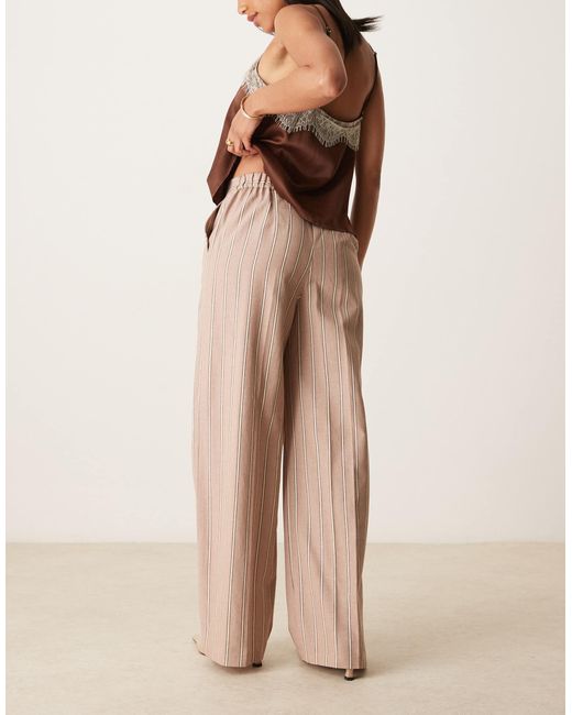 Pantalon droit décontracté en lin mélangé rayé - vison ASOS en coloris Natural