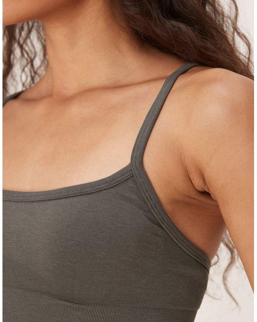 Reggiseno Sportivo Modellante A Fascia Verde Oliva Scuro Senza Cuciture di Tala in Gray