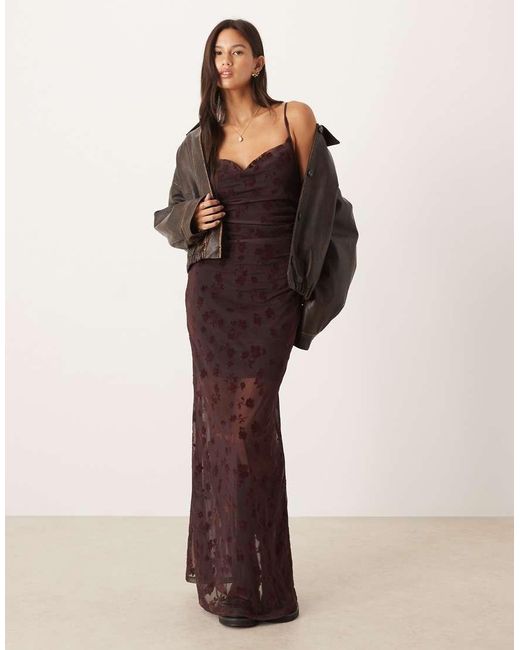 Vestito Lungo Floccato A Fiori Con Spalline Sottili E Scollo Ad Anello di ASOS in Brown