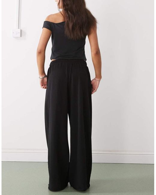 Weekday Baggy Joggingbroek Met Wijde Pijpen in het Black