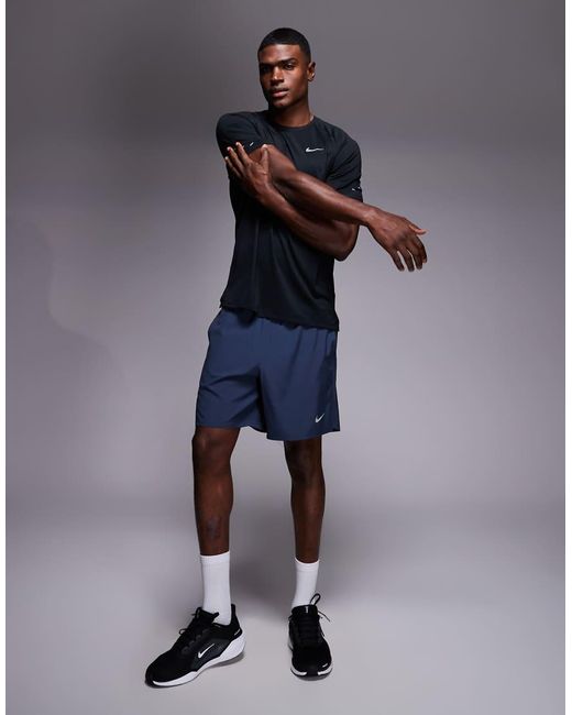Nike Stride in het Black voor heren