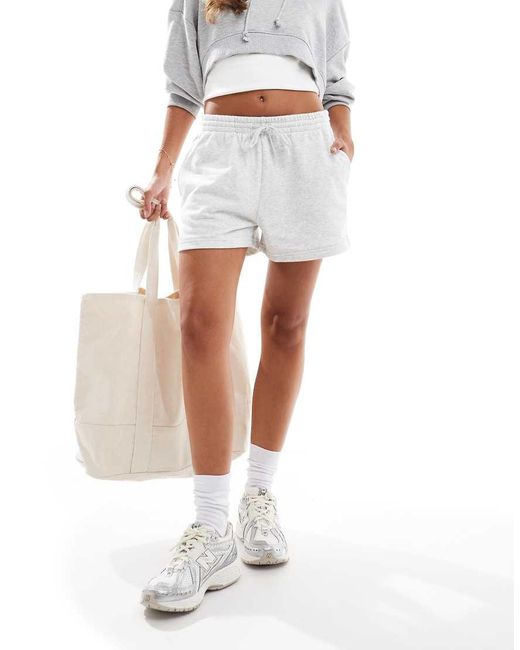 New Balance Sport Essentials in het White