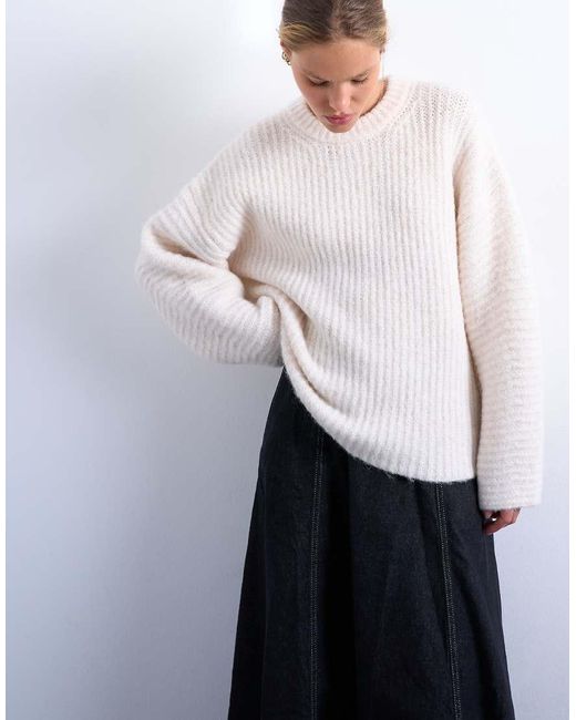 Maglione Lavorato A Coste Color Avorio Con Maniche A Palloncino di TOPSHOP in White