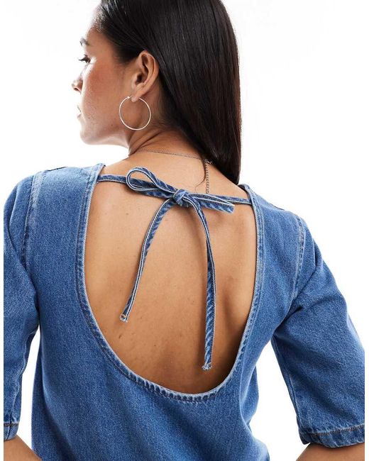 Vestido Vaquero Corto Azul De Talle Bajo Con Diseño Estilo Camiseta Y Lavado Medio De ASOS de color Blue