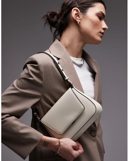 Mango Brown – lack-schultertasche