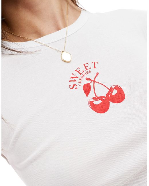 T-shirt à dos ouvert avec motif cerises Stradivarius en coloris White