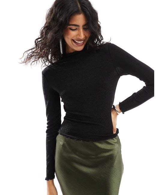 Pieces Black Long Sleeve Lettuce Edge Top