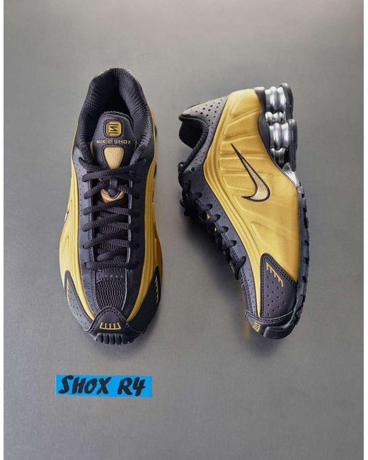 Shox R4 di Nike in Red