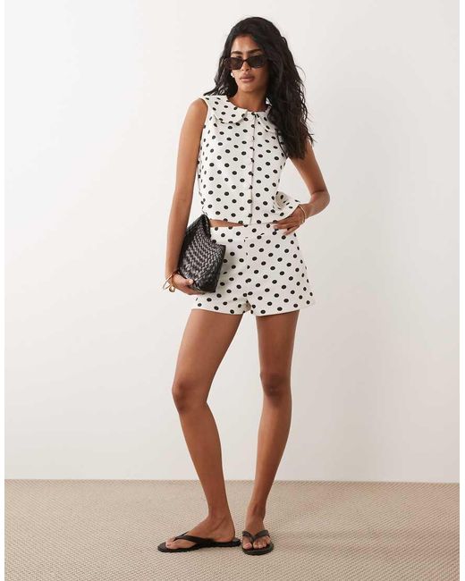 Miss Selfridge White Soft Rib Short