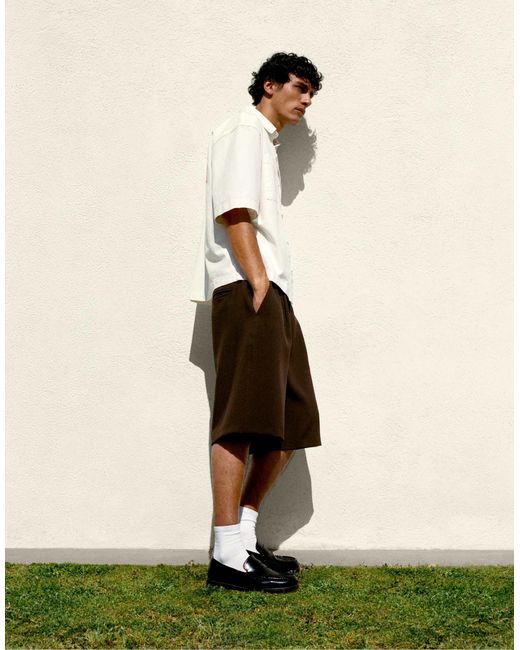 Pull&Bear – elegante bermudashorts in Natural für Herren