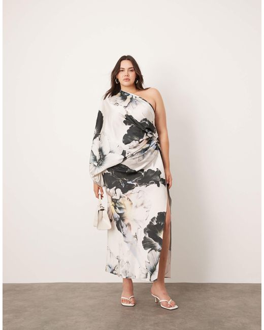 ASOS Natural Curve – satin-maxikleid mit einem ärmel, oversize-schnitt und großem blumenmuster