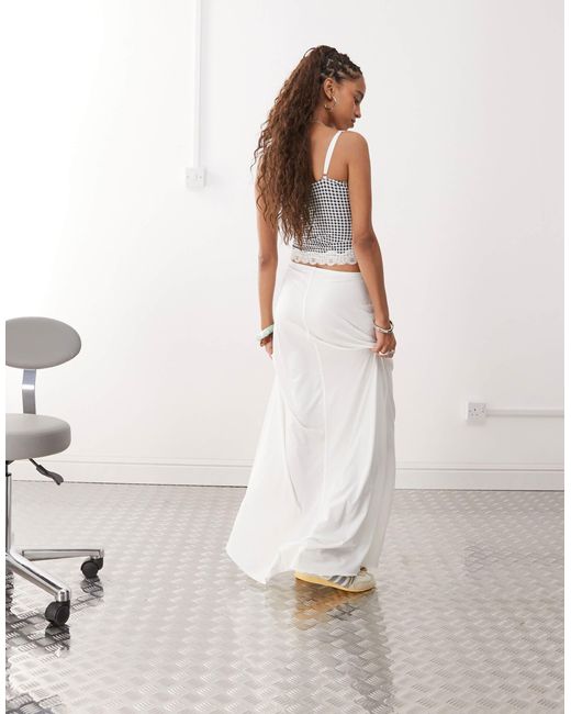 Jupe longue fluide Monki en coloris Natural