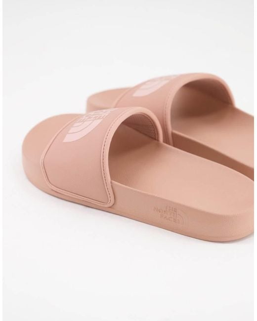 The North Face Base Camp Iii - Slippers in het Pink