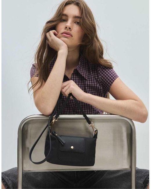 Borsa Mini A Contrasto Nera di Stradivarius in Blue