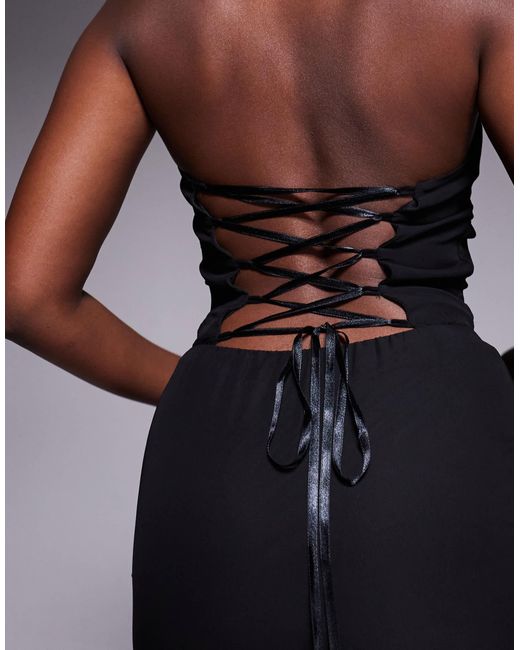 Robe longue dos nu en mousseline à dos ouvert avec laçage et ourlet transparent Fashionkilla en coloris Blue