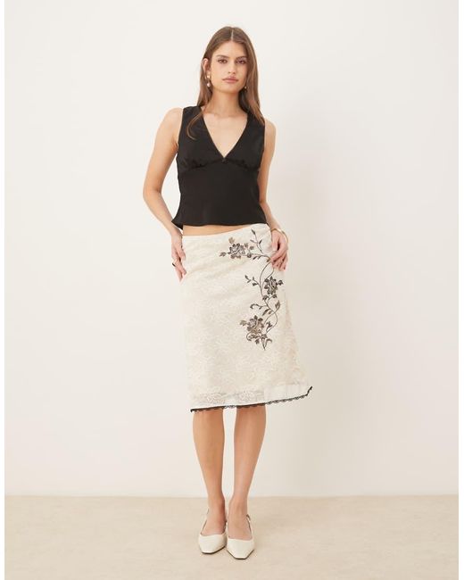 Motel Natural Laykha Midi Lace Flower Print Skirt