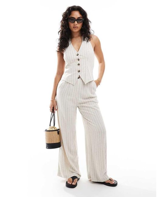 Pantaloni Sartoriali A Fondo Ampio Gessati di Miss Selfridge in White