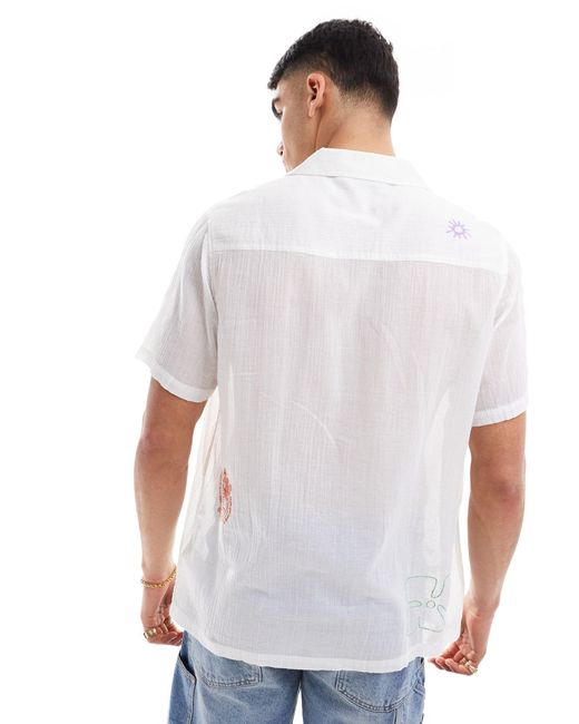 Camicia comoda testurizzata con ricamo e rever di ASOS in White da Uomo